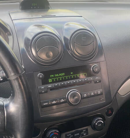 Сірий Шевроле Авео, об'ємом двигуна 1.4 л та пробігом 195 тис. км за 4500 $, фото 7 на Automoto.ua