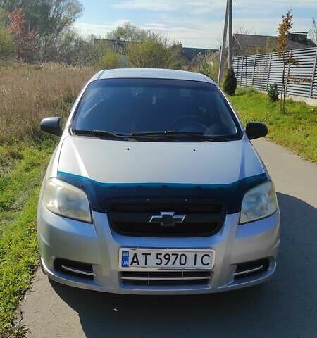 Серый Шевроле Авео, объемом двигателя 1.5 л и пробегом 213 тыс. км за 4200 $, фото 1 на Automoto.ua