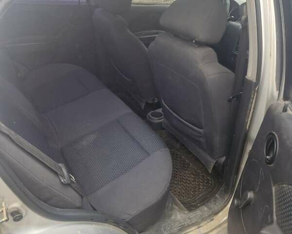 Сірий Шевроле Авео, об'ємом двигуна 1.5 л та пробігом 180 тис. км за 1650 $, фото 7 на Automoto.ua