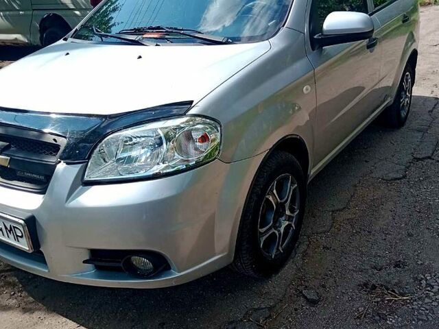 Сірий Шевроле Авео, об'ємом двигуна 1.5 л та пробігом 196 тис. км за 3400 $, фото 5 на Automoto.ua