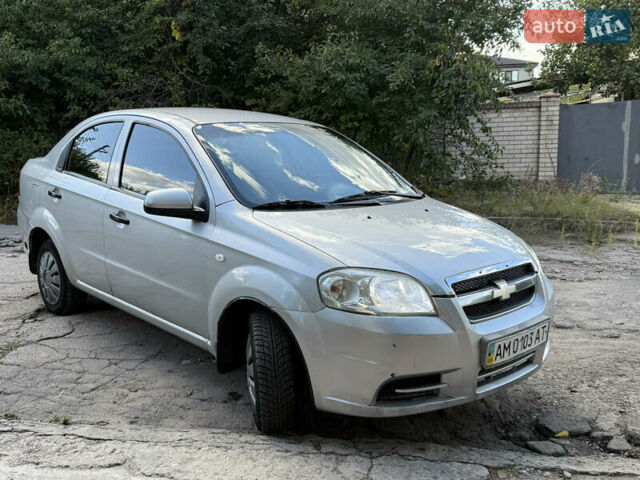 Серый Шевроле Авео, объемом двигателя 1.5 л и пробегом 289 тыс. км за 3450 $, фото 7 на Automoto.ua
