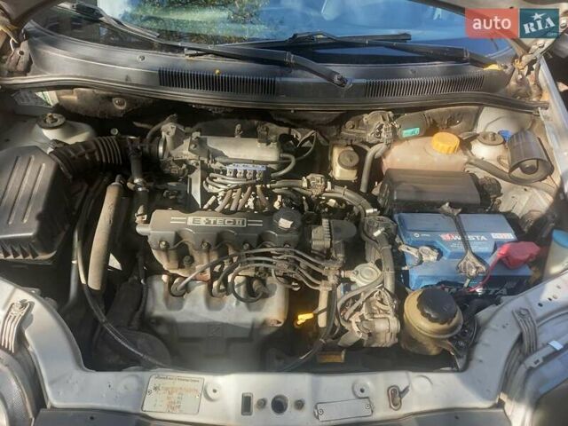 Сірий Шевроле Авео, об'ємом двигуна 1.5 л та пробігом 193 тис. км за 4600 $, фото 2 на Automoto.ua