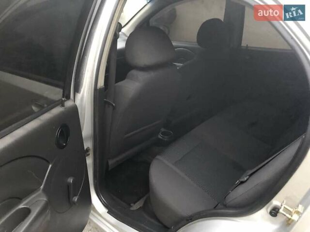 Серый Шевроле Авео, объемом двигателя 1.5 л и пробегом 250 тыс. км за 1600 $, фото 6 на Automoto.ua