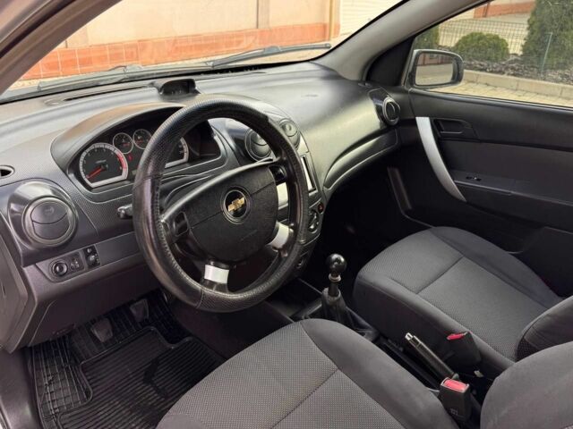 Сірий Шевроле Авео, об'ємом двигуна 1.5 л та пробігом 283 тис. км за 2900 $, фото 7 на Automoto.ua