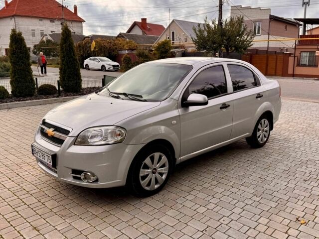 Сірий Шевроле Авео, об'ємом двигуна 1.5 л та пробігом 283 тис. км за 2900 $, фото 5 на Automoto.ua