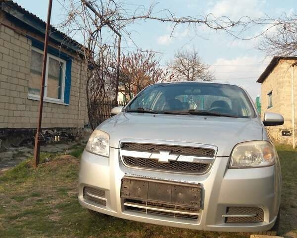 Сірий Шевроле Авео, об'ємом двигуна 1.5 л та пробігом 190 тис. км за 4400 $, фото 3 на Automoto.ua