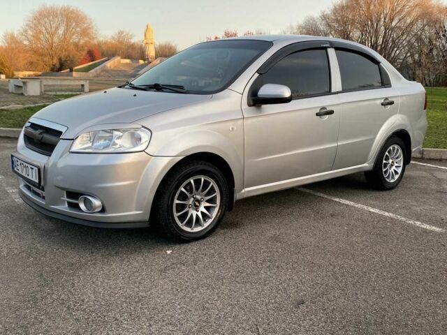 Сірий Шевроле Авео, об'ємом двигуна 1.5 л та пробігом 182 тис. км за 4499 $, фото 1 на Automoto.ua