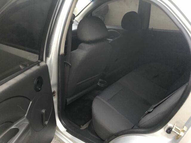 Серый Шевроле Авео, объемом двигателя 1.5 л и пробегом 250 тыс. км за 1600 $, фото 7 на Automoto.ua