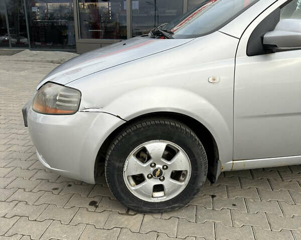 Серый Шевроле Авео, объемом двигателя 1.5 л и пробегом 126 тыс. км за 2900 $, фото 2 на Automoto.ua