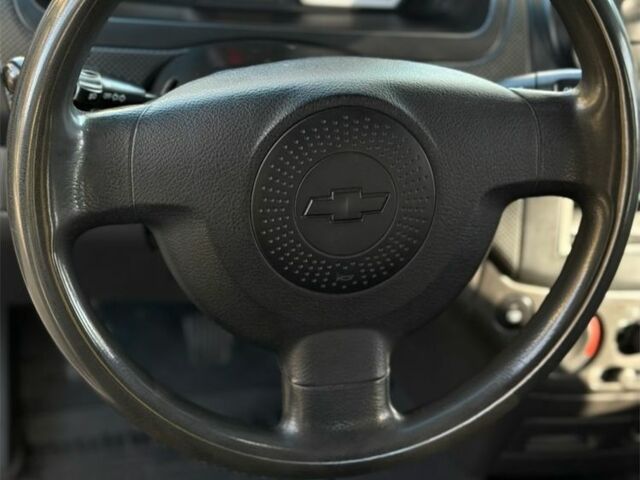 Серый Шевроле Авео, объемом двигателя 1.5 л и пробегом 263 тыс. км за 3400 $, фото 7 на Automoto.ua