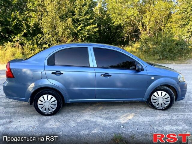 Серый Шевроле Авео, объемом двигателя 1.5 л и пробегом 265 тыс. км за 3000 $, фото 3 на Automoto.ua