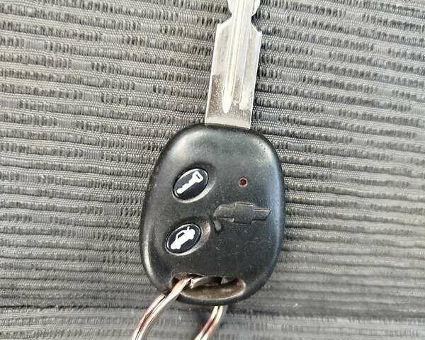 Серый Шевроле Авео, объемом двигателя 1.4 л и пробегом 154 тыс. км за 6100 $, фото 34 на Automoto.ua