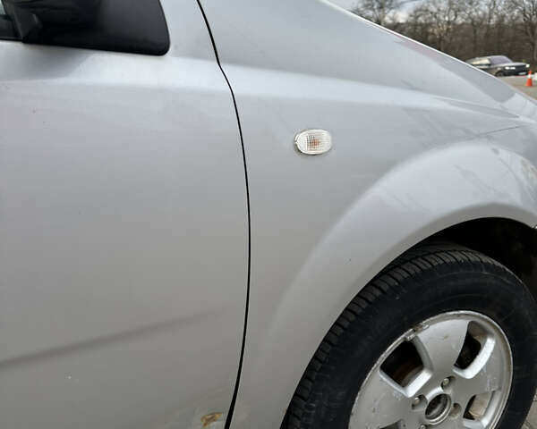 Серый Шевроле Авео, объемом двигателя 1.5 л и пробегом 126 тыс. км за 2900 $, фото 16 на Automoto.ua