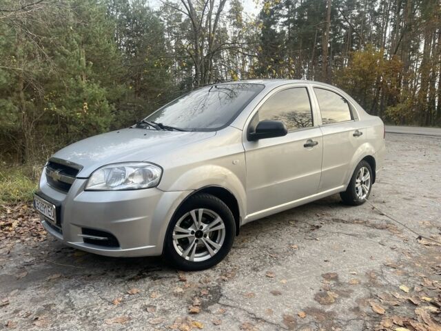 Серый Шевроле Авео, объемом двигателя 1.5 л и пробегом 313 тыс. км за 2450 $, фото 1 на Automoto.ua