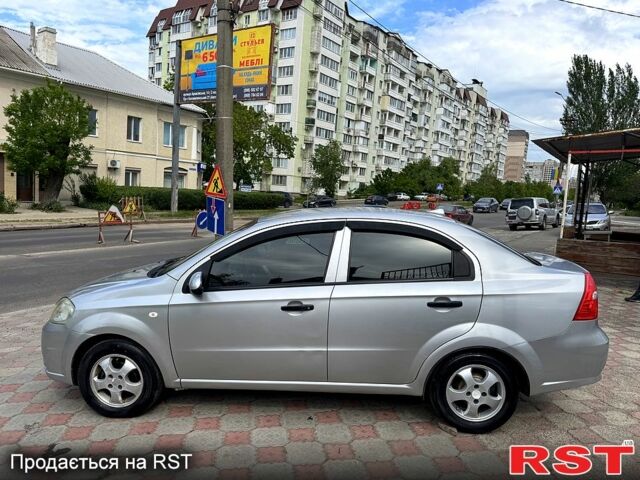 Серый Шевроле Авео, объемом двигателя 1.5 л и пробегом 300 тыс. км за 3699 $, фото 4 на Automoto.ua