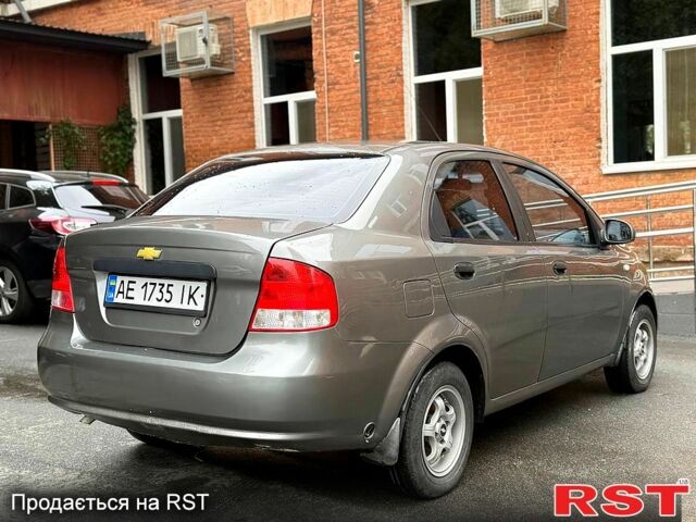Серый Шевроле Авео, объемом двигателя 1.5 л и пробегом 260 тыс. км за 3100 $, фото 3 на Automoto.ua