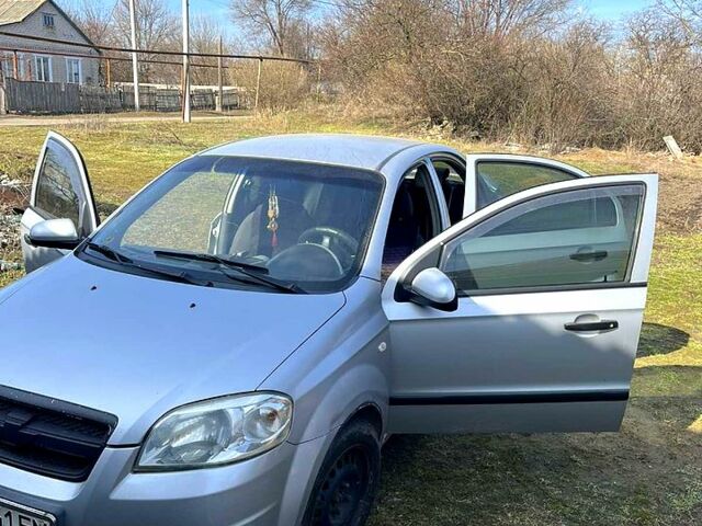 Серый Шевроле Авео, объемом двигателя 15 л и пробегом 253 тыс. км за 3500 $, фото 5 на Automoto.ua