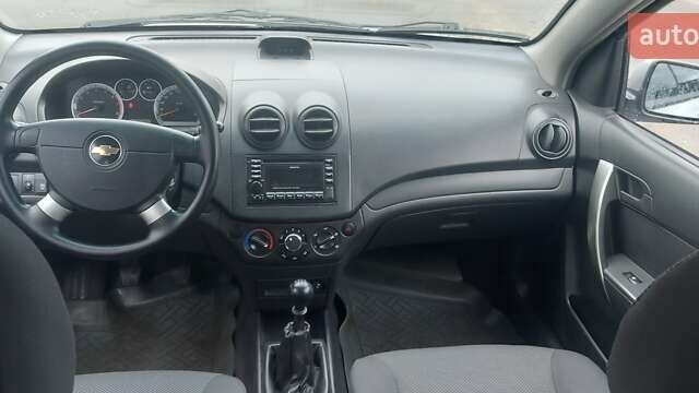 Сірий Шевроле Авео, об'ємом двигуна 1.5 л та пробігом 95 тис. км за 4900 $, фото 6 на Automoto.ua