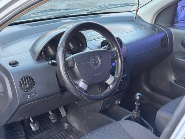 Серый Шевроле Авео, объемом двигателя 1.5 л и пробегом 230 тыс. км за 2299 $, фото 10 на Automoto.ua