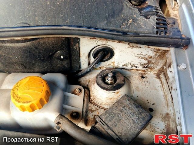 Серый Шевроле Авео, объемом двигателя 1.6 л и пробегом 177 тыс. км за 3200 $, фото 7 на Automoto.ua