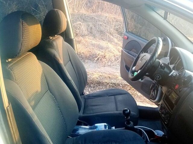 Серый Шевроле Авео, объемом двигателя 1.5 л и пробегом 295 тыс. км за 2500 $, фото 2 на Automoto.ua