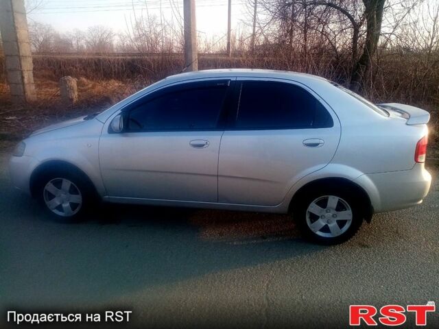 Серый Шевроле Авео, объемом двигателя 1.5 л и пробегом 295 тыс. км за 2500 $, фото 1 на Automoto.ua