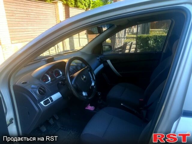 Серый Шевроле Авео, объемом двигателя 1.5 л и пробегом 125 тыс. км за 3750 $, фото 2 на Automoto.ua