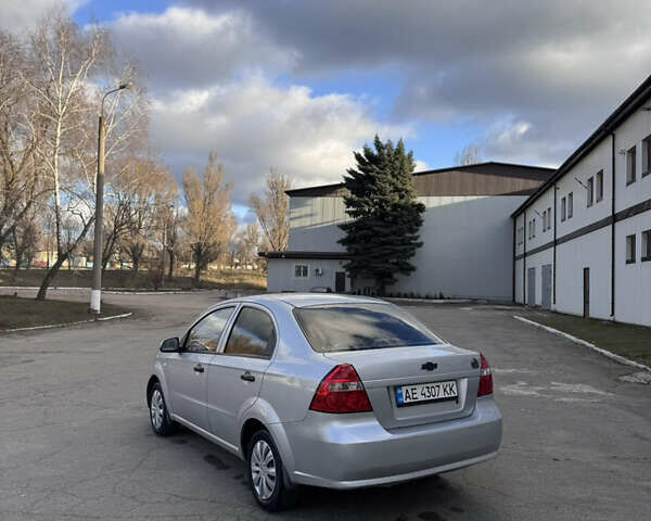 Серый Шевроле Авео, объемом двигателя 1.5 л и пробегом 320 тыс. км за 3300 $, фото 4 на Automoto.ua