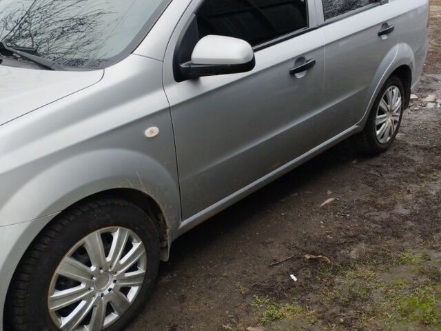 Серый Шевроле Авео, объемом двигателя 1.5 л и пробегом 125 тыс. км за 5200 $, фото 3 на Automoto.ua