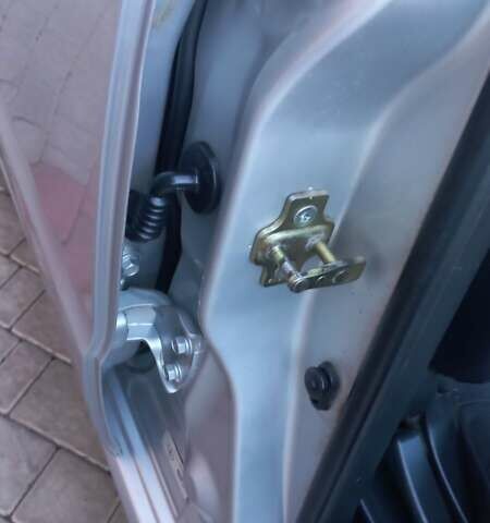 Серый Шевроле Авео, объемом двигателя 1.5 л и пробегом 249 тыс. км за 4000 $, фото 10 на Automoto.ua