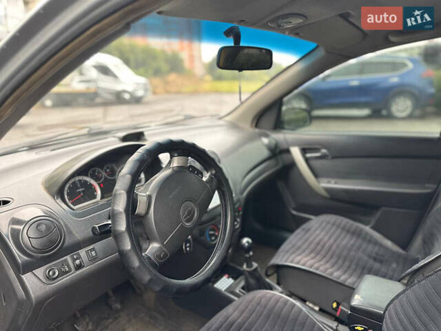 Серый Шевроле Авео, объемом двигателя 1.5 л и пробегом 211 тыс. км за 2999 $, фото 8 на Automoto.ua