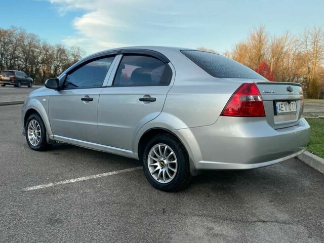 Сірий Шевроле Авео, об'ємом двигуна 1.5 л та пробігом 182 тис. км за 4499 $, фото 4 на Automoto.ua