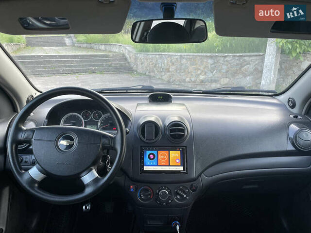 Серый Шевроле Авео, объемом двигателя 1.5 л и пробегом 211 тыс. км за 3400 $, фото 13 на Automoto.ua