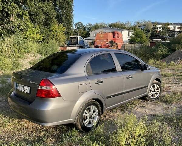 Серый Шевроле Авео, объемом двигателя 1.5 л и пробегом 297 тыс. км за 3000 $, фото 5 на Automoto.ua