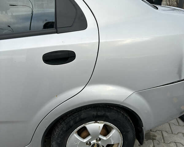 Серый Шевроле Авео, объемом двигателя 1.5 л и пробегом 126 тыс. км за 2900 $, фото 7 на Automoto.ua