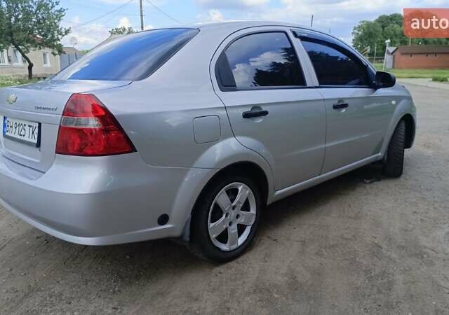 Серый Шевроле Авео, объемом двигателя 1.5 л и пробегом 214 тыс. км за 4500 $, фото 4 на Automoto.ua