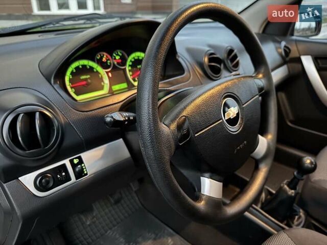 Серый Шевроле Авео, объемом двигателя 1.5 л и пробегом 58 тыс. км за 5800 $, фото 32 на Automoto.ua