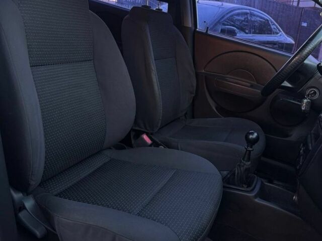 Серый Шевроле Авео, объемом двигателя 1.5 л и пробегом 230 тыс. км за 2299 $, фото 16 на Automoto.ua
