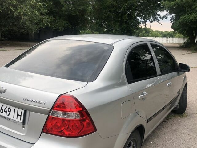 Серый Шевроле Авео, объемом двигателя 1.5 л и пробегом 204 тыс. км за 3500 $, фото 3 на Automoto.ua