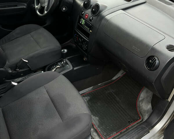 Серый Шевроле Авео, объемом двигателя 1.5 л и пробегом 126 тыс. км за 2900 $, фото 29 на Automoto.ua