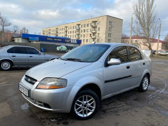 Сірий Шевроле Авео, об'ємом двигуна 0 л та пробігом 332 тис. км за 1900 $, фото 1 на Automoto.ua