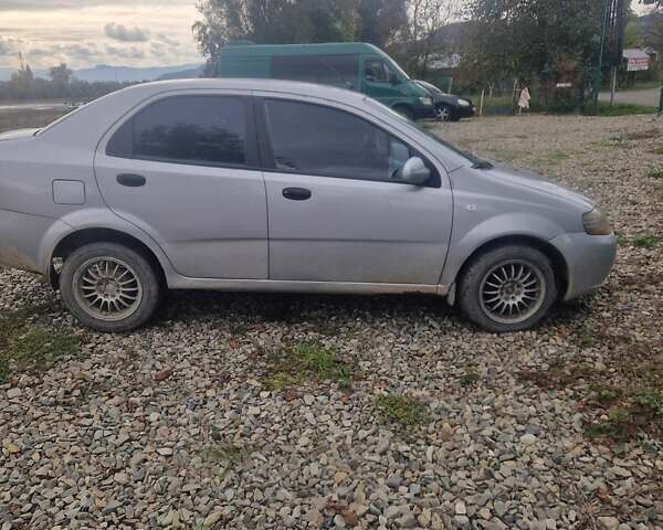 Сірий Шевроле Авео, об'ємом двигуна 1.5 л та пробігом 180 тис. км за 1650 $, фото 4 на Automoto.ua