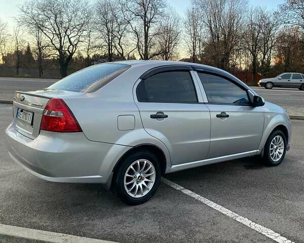 Серый Шевроле Авео, объемом двигателя 1.5 л и пробегом 182 тыс. км за 4499 $, фото 2 на Automoto.ua