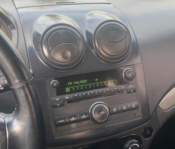 Сірий Шевроле Авео, об'ємом двигуна 1.4 л та пробігом 195 тис. км за 4500 $, фото 7 на Automoto.ua