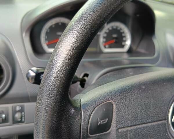 Сірий Шевроле Авео, об'ємом двигуна 1.5 л та пробігом 129 тис. км за 3499 $, фото 9 на Automoto.ua