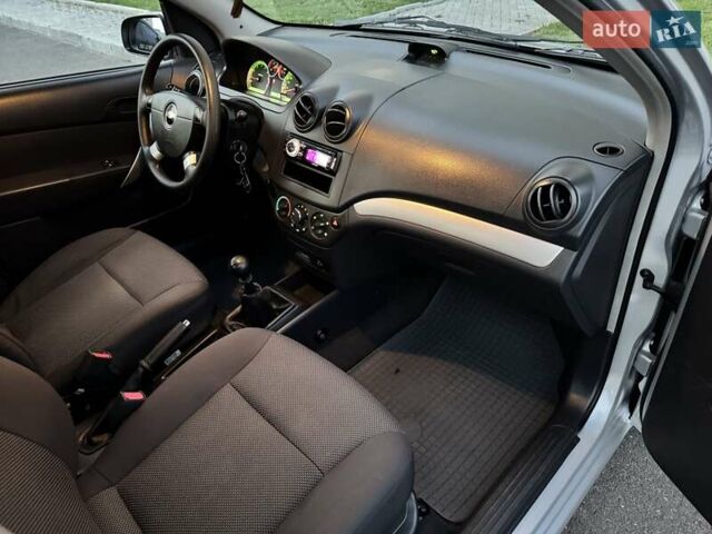 Серый Шевроле Авео, объемом двигателя 1.5 л и пробегом 58 тыс. км за 5800 $, фото 31 на Automoto.ua