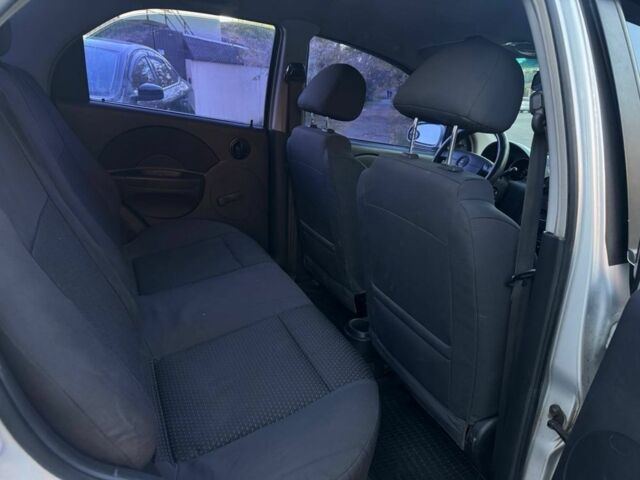 Серый Шевроле Авео, объемом двигателя 1.5 л и пробегом 230 тыс. км за 2299 $, фото 15 на Automoto.ua