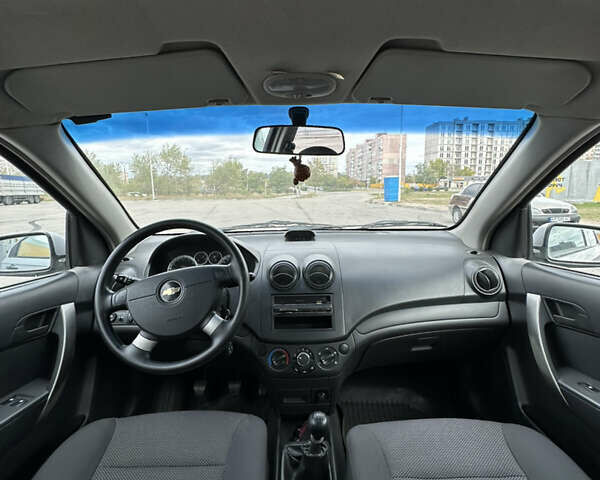 Сірий Шевроле Авео, об'ємом двигуна 1.5 л та пробігом 83 тис. км за 4000 $, фото 17 на Automoto.ua