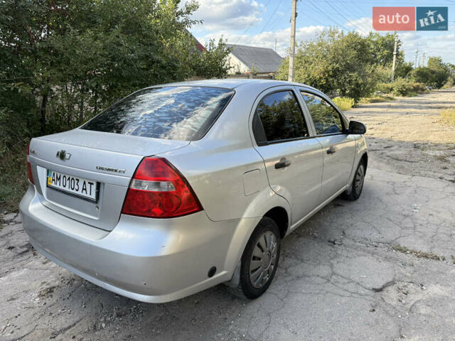 Серый Шевроле Авео, объемом двигателя 1.5 л и пробегом 289 тыс. км за 3450 $, фото 4 на Automoto.ua