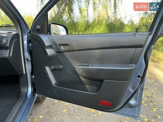 Сірий Шевроле Авео, об'ємом двигуна 1.5 л та пробігом 63 тис. км за 5500 $, фото 30 на Automoto.ua